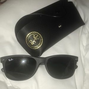 Ray-Ban new wayfarer sunglasses